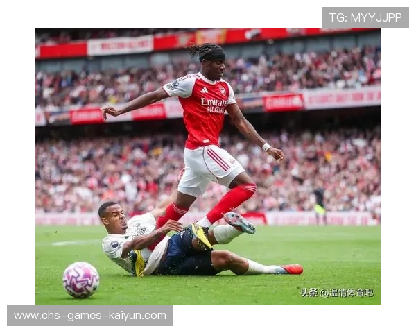 阿森纳马丁内利禁区前巧妙过顶助攻并得分，展现锋线魔力