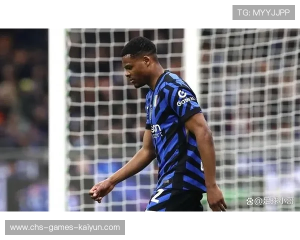 国际米兰通过快速传递打开右肋区，邓弗里斯冲击强烈