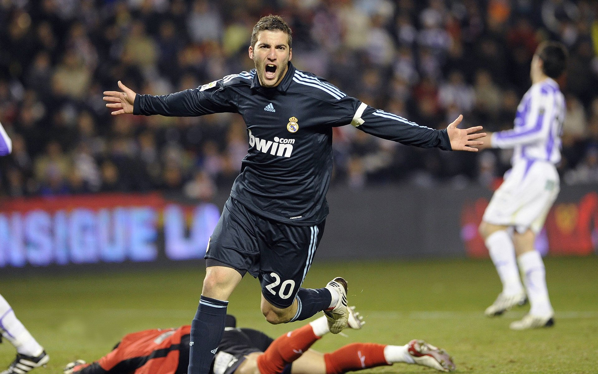 世界杯进球庆祝动作盘点 多位球员将个人故事带上赛场